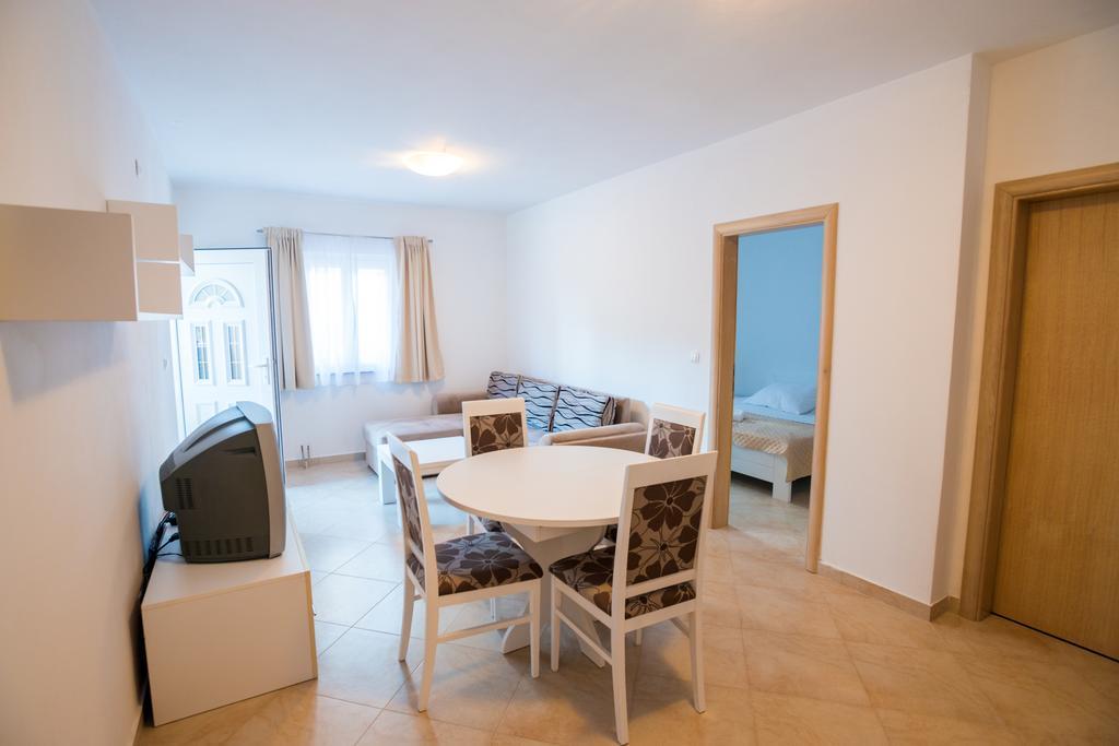 Rujno Apartments Стариград-Пакленица Стая снимка